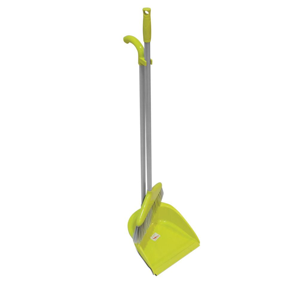 AKC | Upright Broom & Dustpan Set